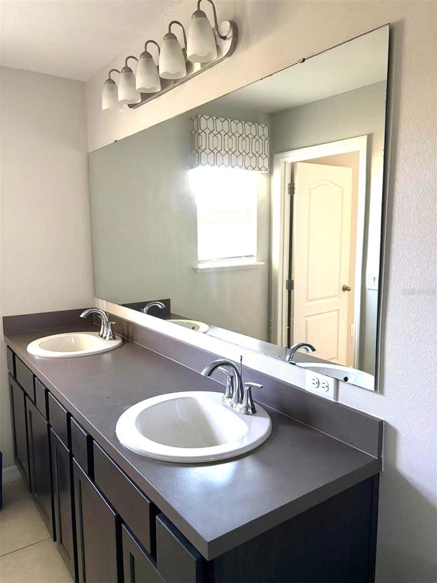 Image 7 of 16 For 4702 Coral Castle Drive