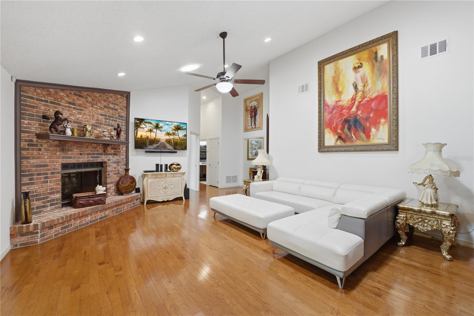 Image 14 of 55 For 7141 Wooded Village Lane