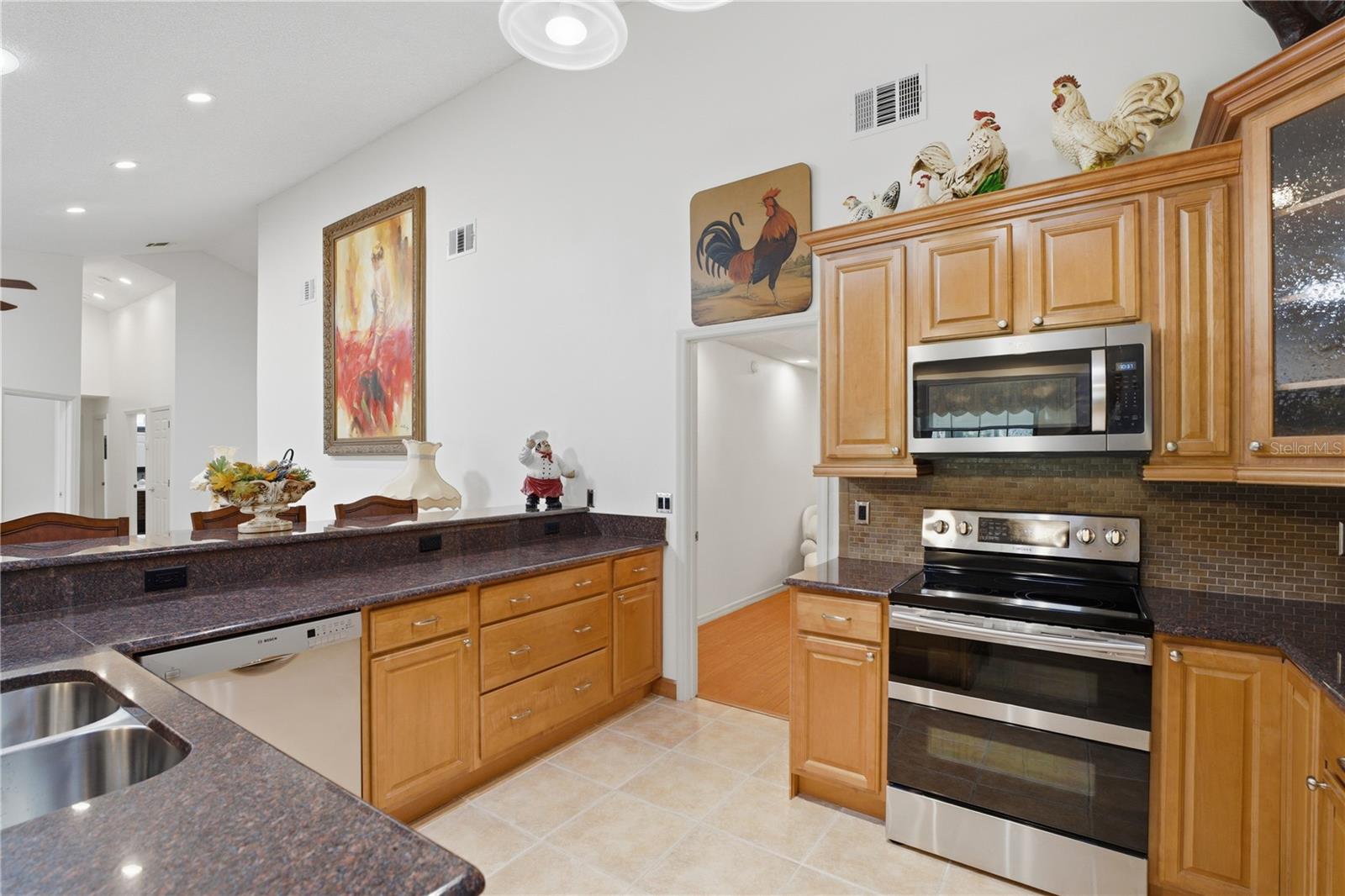 Image 22 of 55 For 7141 Wooded Village Lane