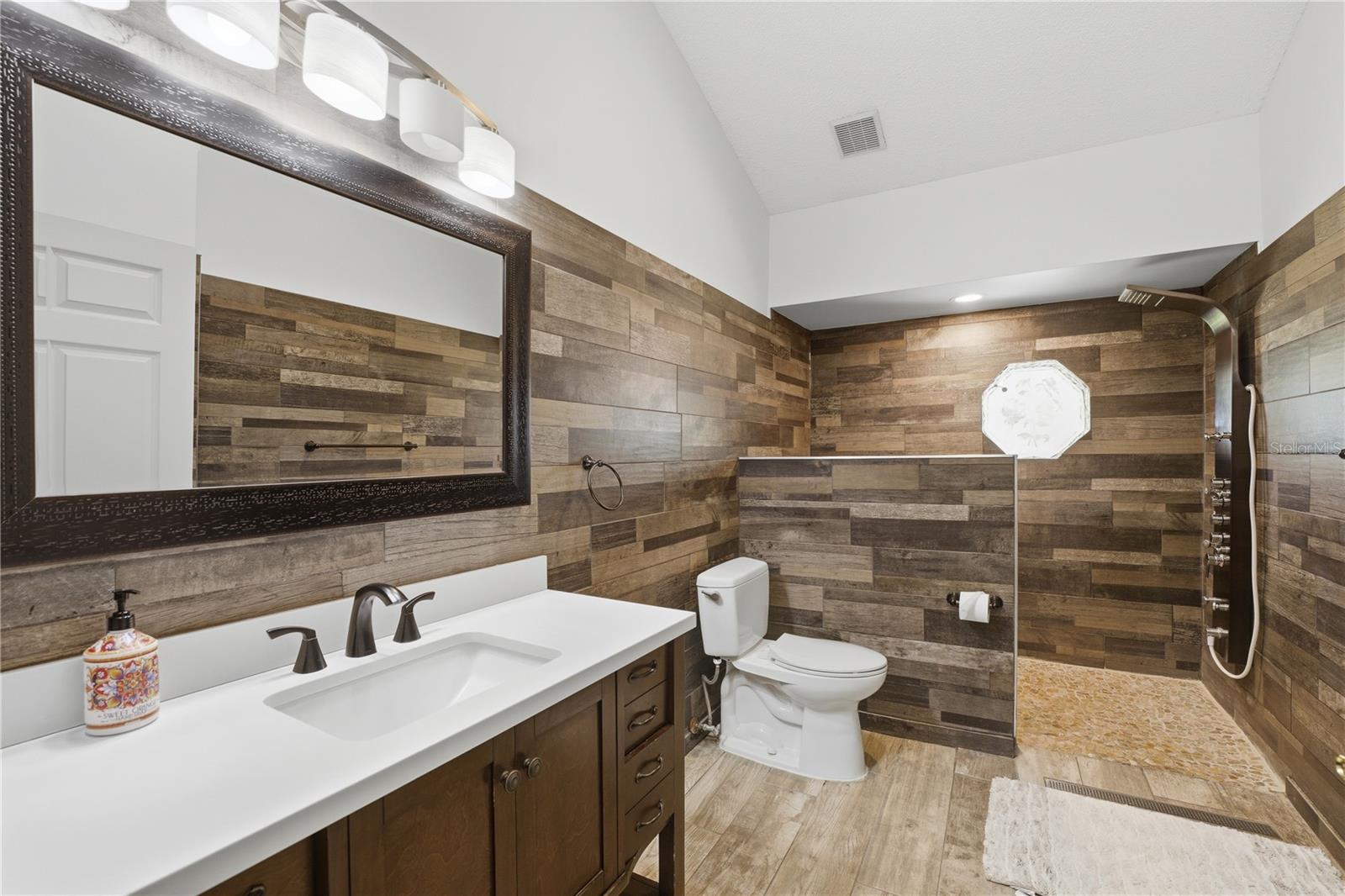 Image 32 of 55 For 7141 Wooded Village Lane