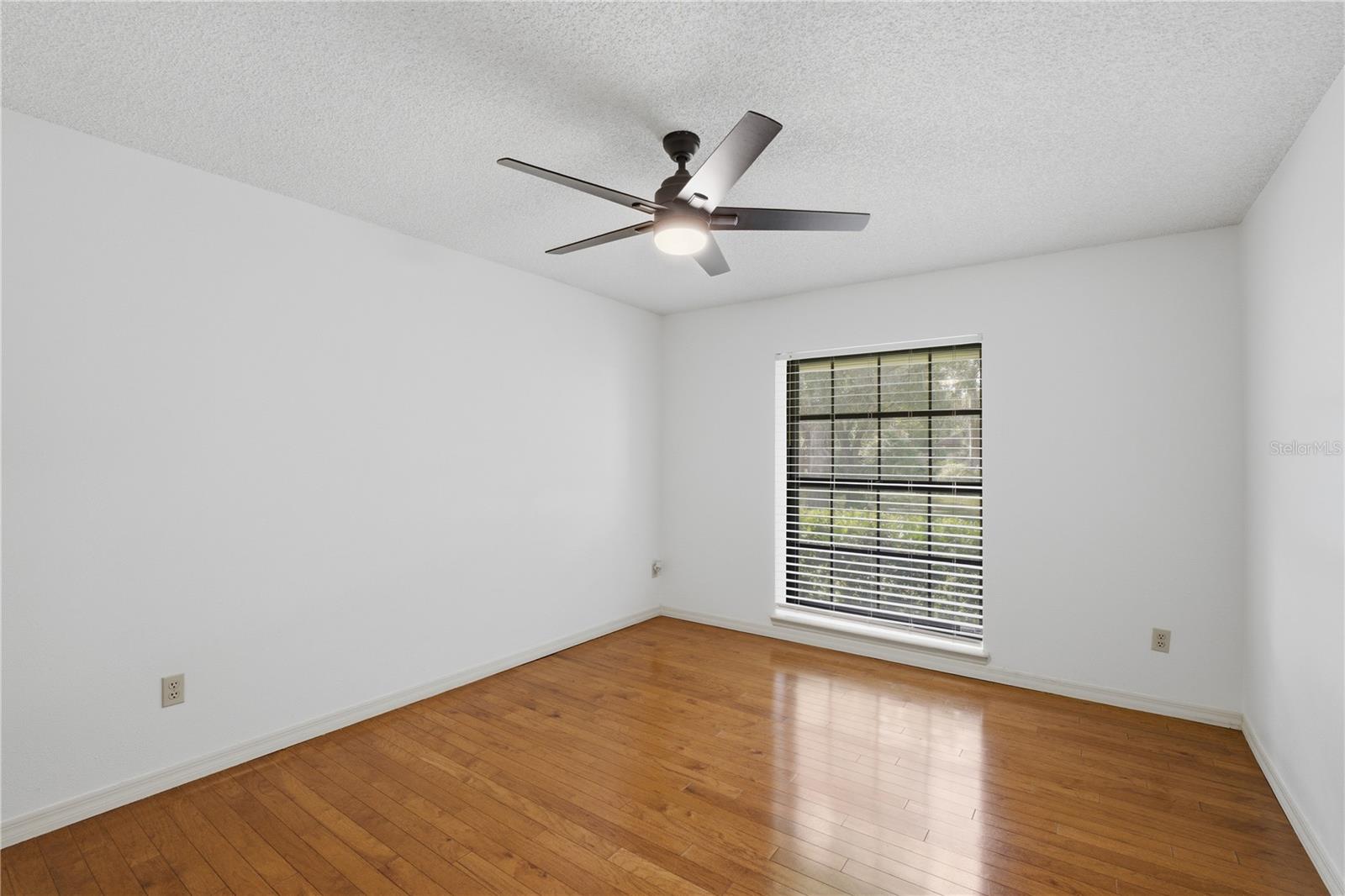 Image 33 of 55 For 7141 Wooded Village Lane