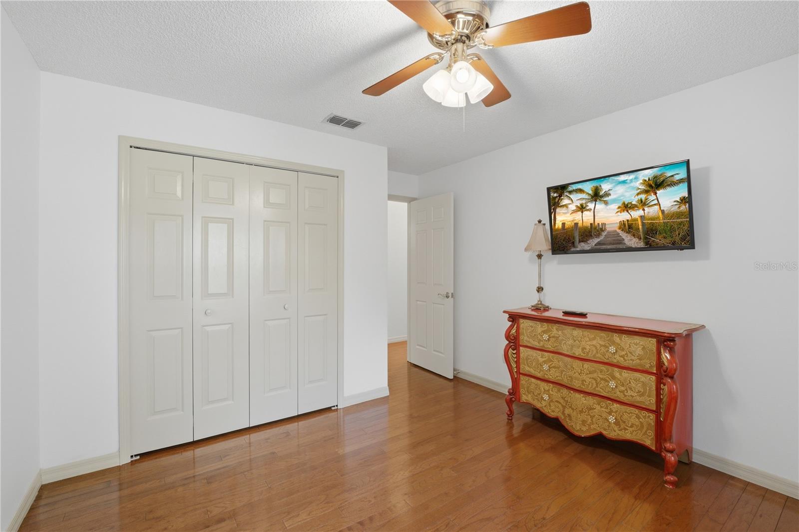 Image 36 of 55 For 7141 Wooded Village Lane