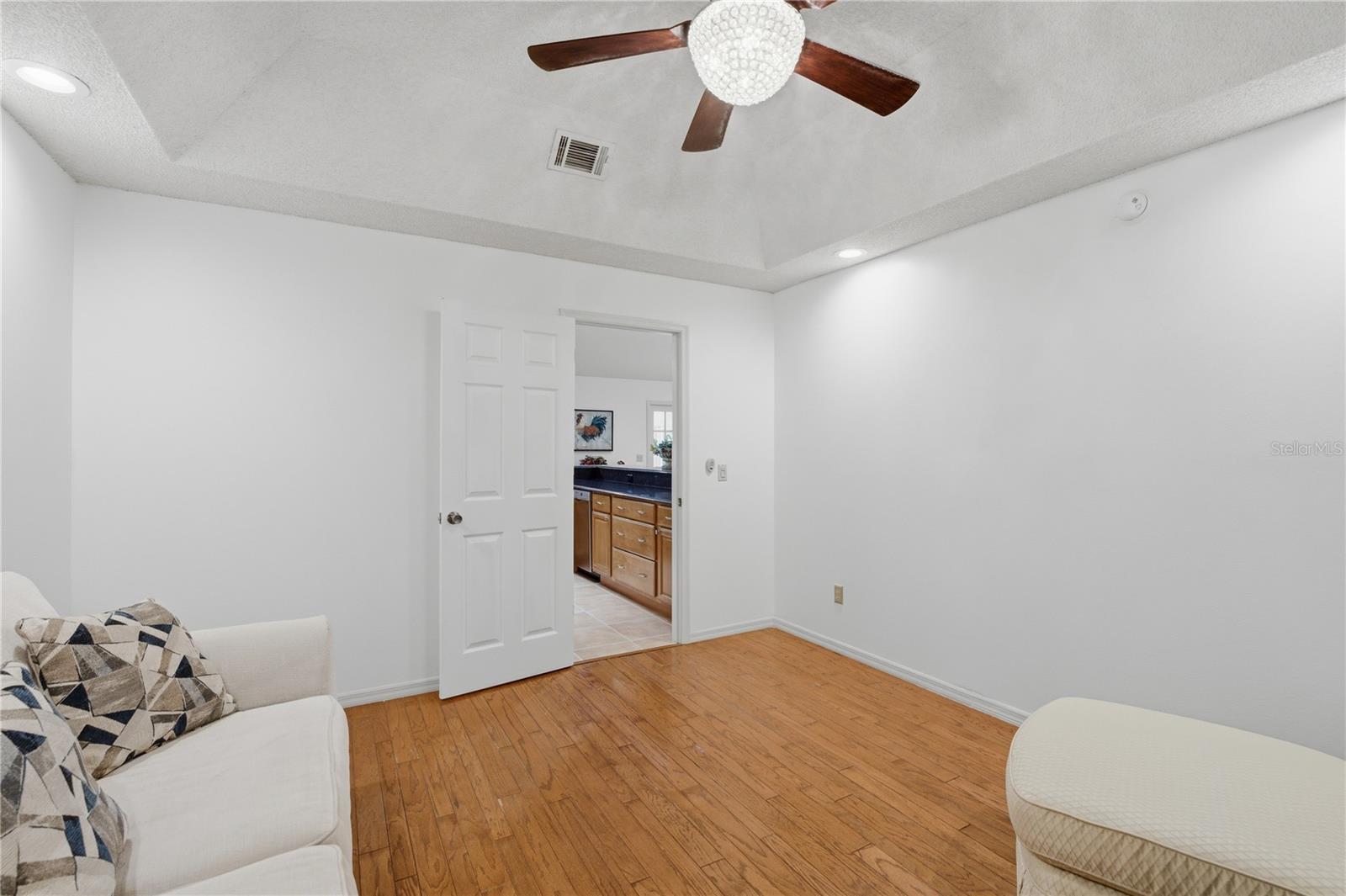 Image 38 of 55 For 7141 Wooded Village Lane