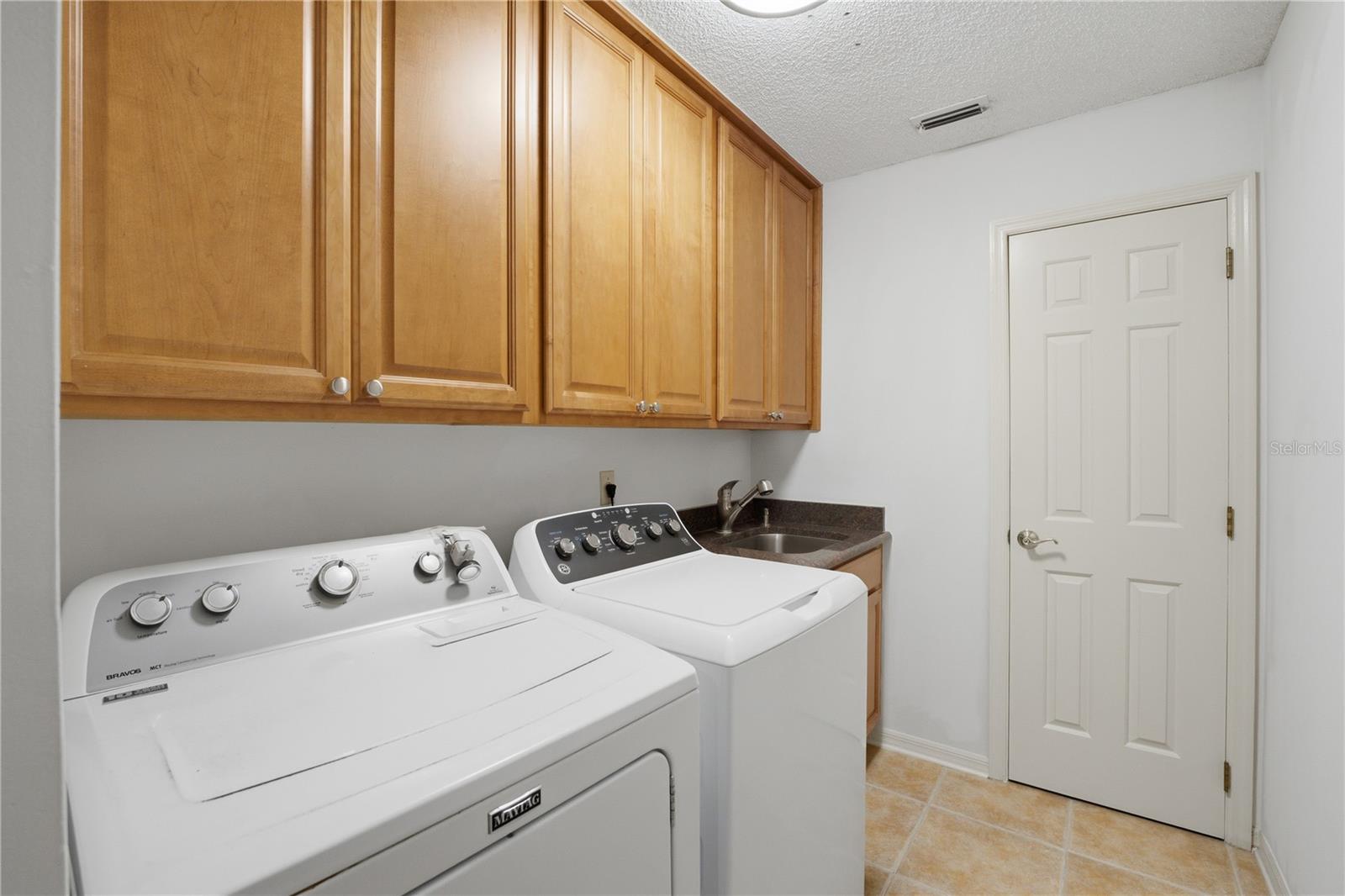 Image 39 of 55 For 7141 Wooded Village Lane