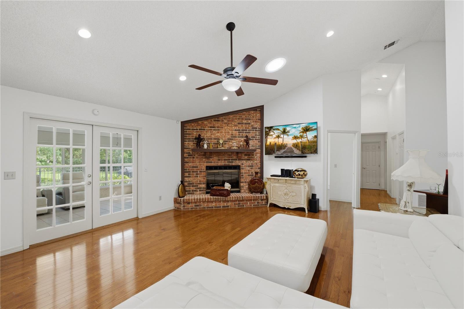 Image 40 of 55 For 7141 Wooded Village Lane