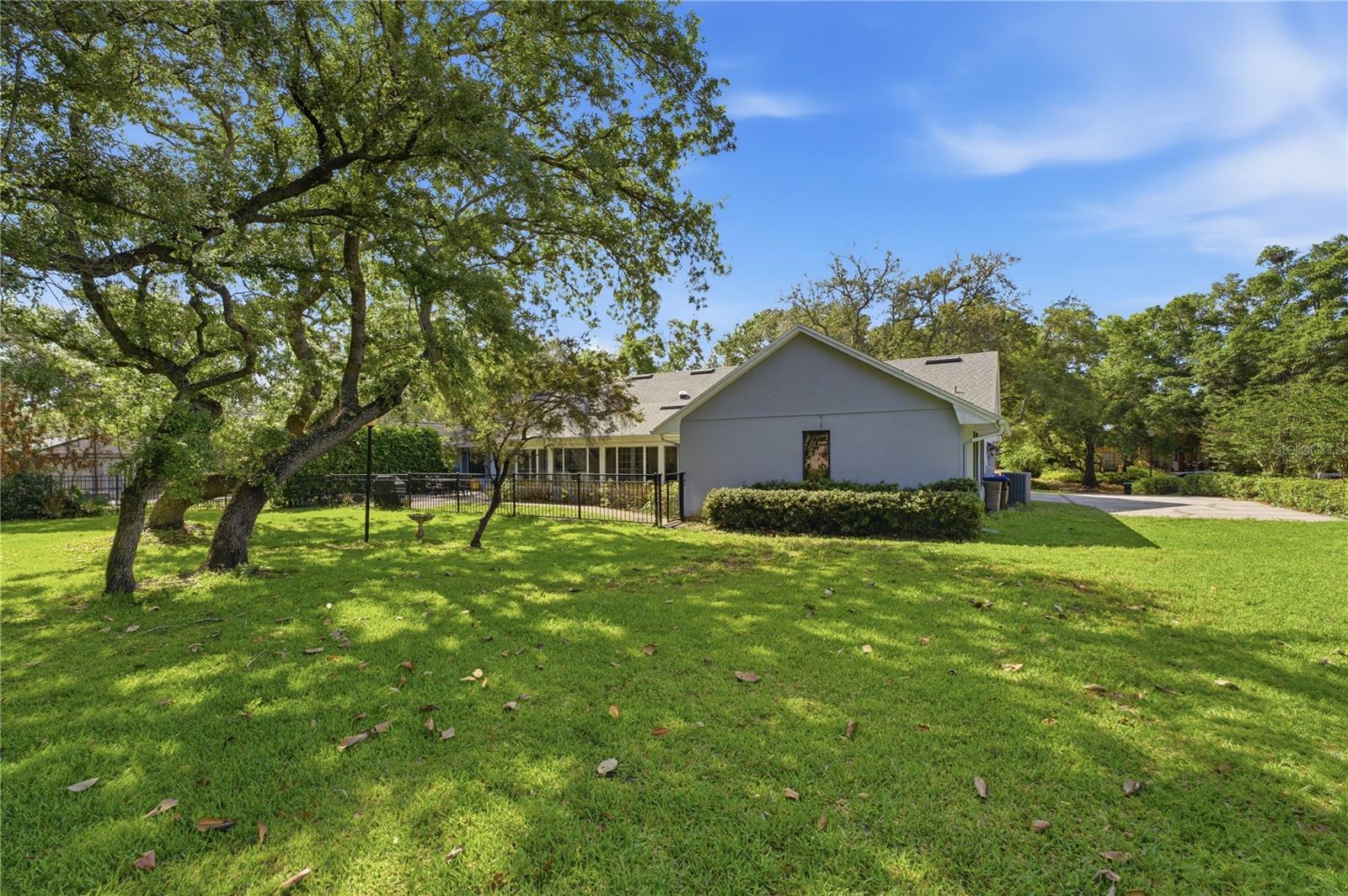 Image 49 of 55 For 7141 Wooded Village Lane