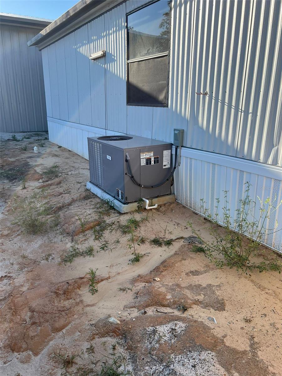 Image 5 of 98 For 8342 152nd Place