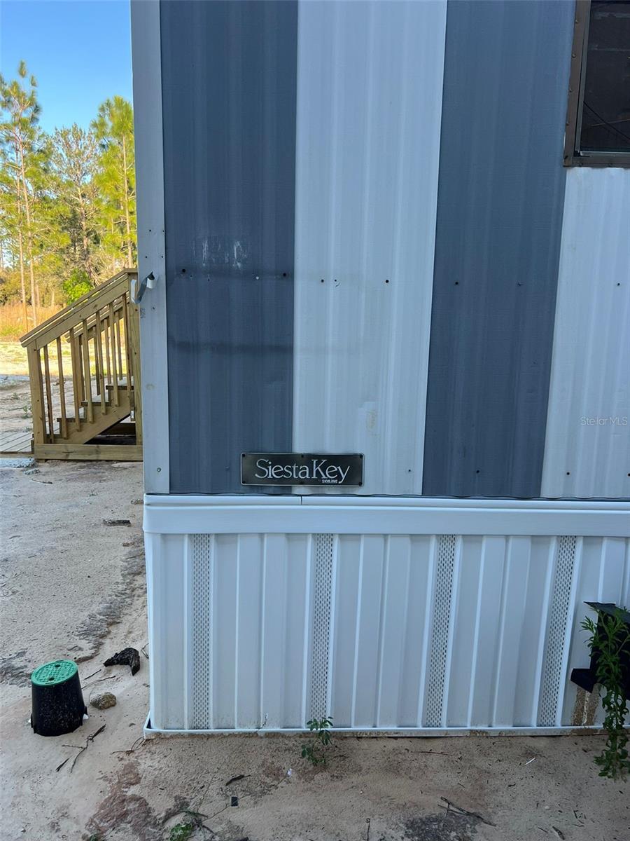 Image 6 of 98 For 8342 152nd Place