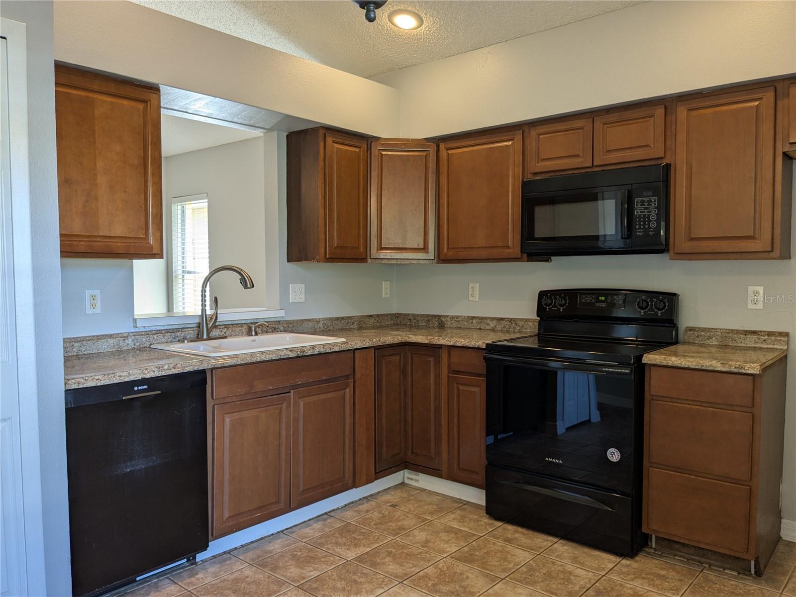 Image 11 of 43 For 1020 Stonechapel Court