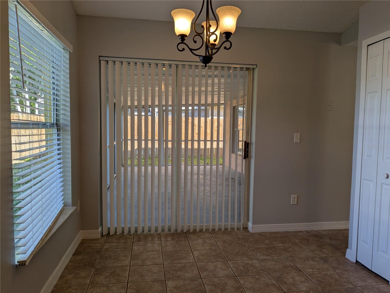 Image 14 of 43 For 1020 Stonechapel Court