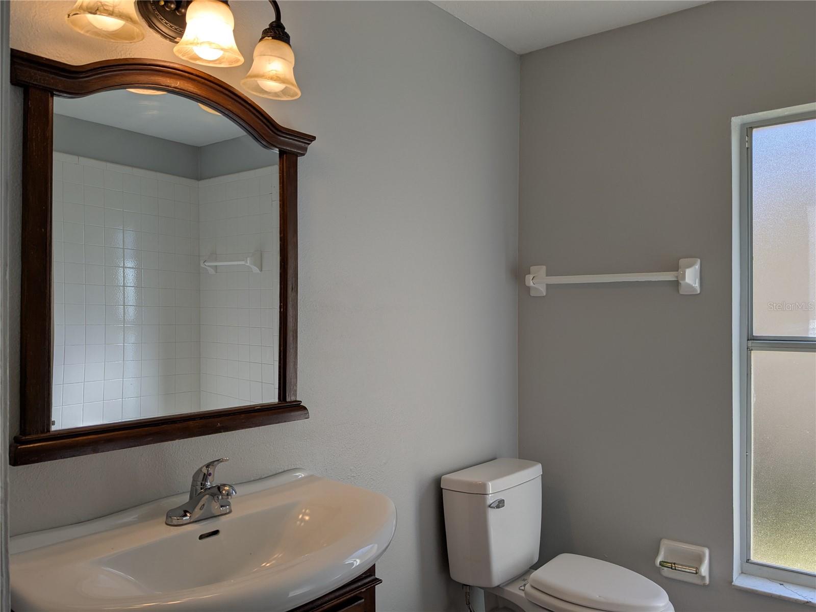 Image 18 of 43 For 1020 Stonechapel Court