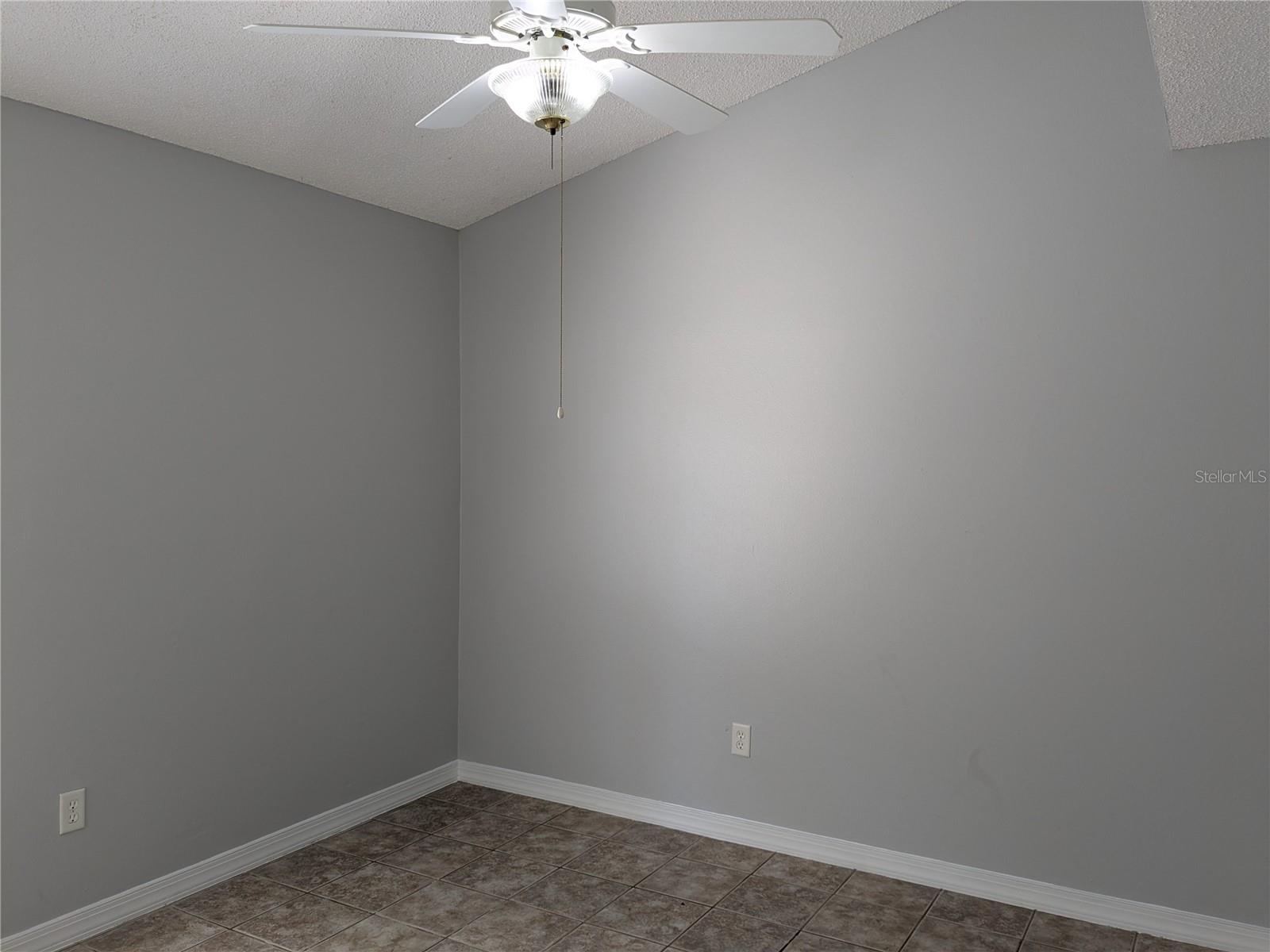 Image 26 of 43 For 1020 Stonechapel Court