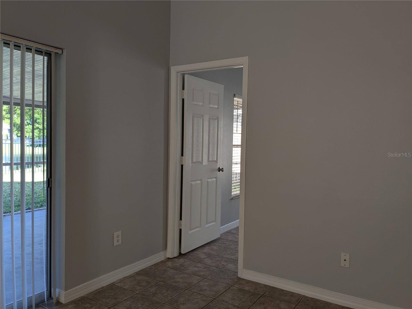 Image 29 of 43 For 1020 Stonechapel Court