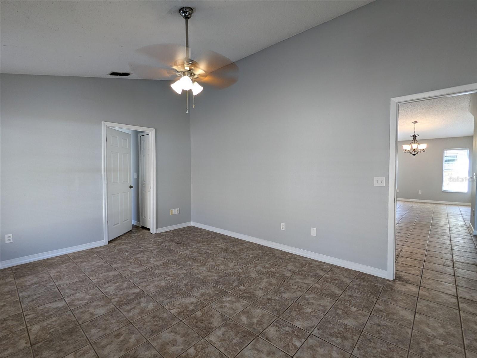 Image 30 of 43 For 1020 Stonechapel Court