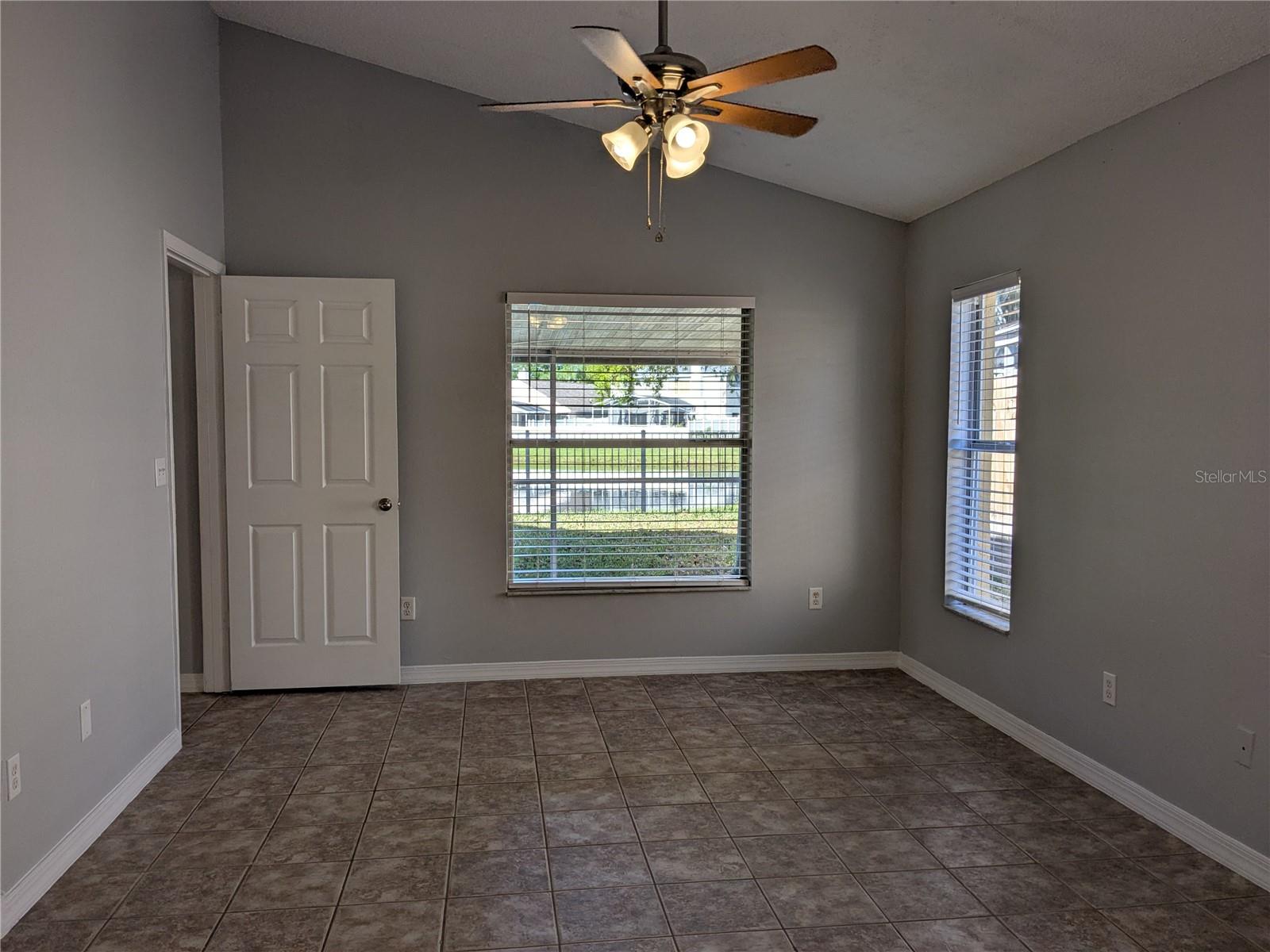 Image 32 of 43 For 1020 Stonechapel Court