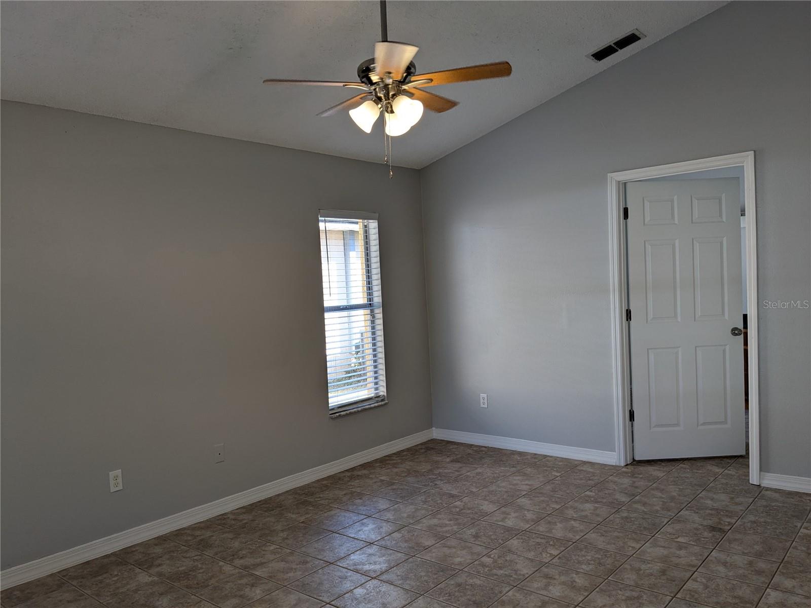 Image 33 of 43 For 1020 Stonechapel Court