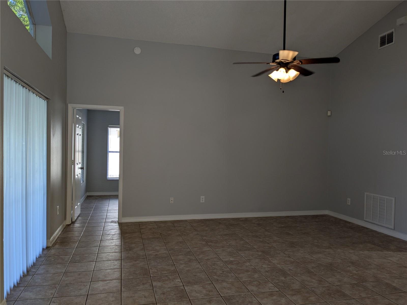 Image 9 of 43 For 1020 Stonechapel Court