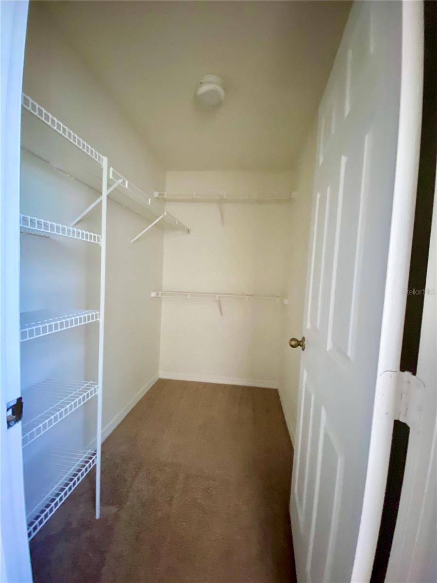 Image 21 of 29 For 1989 Summer Club Drive 305