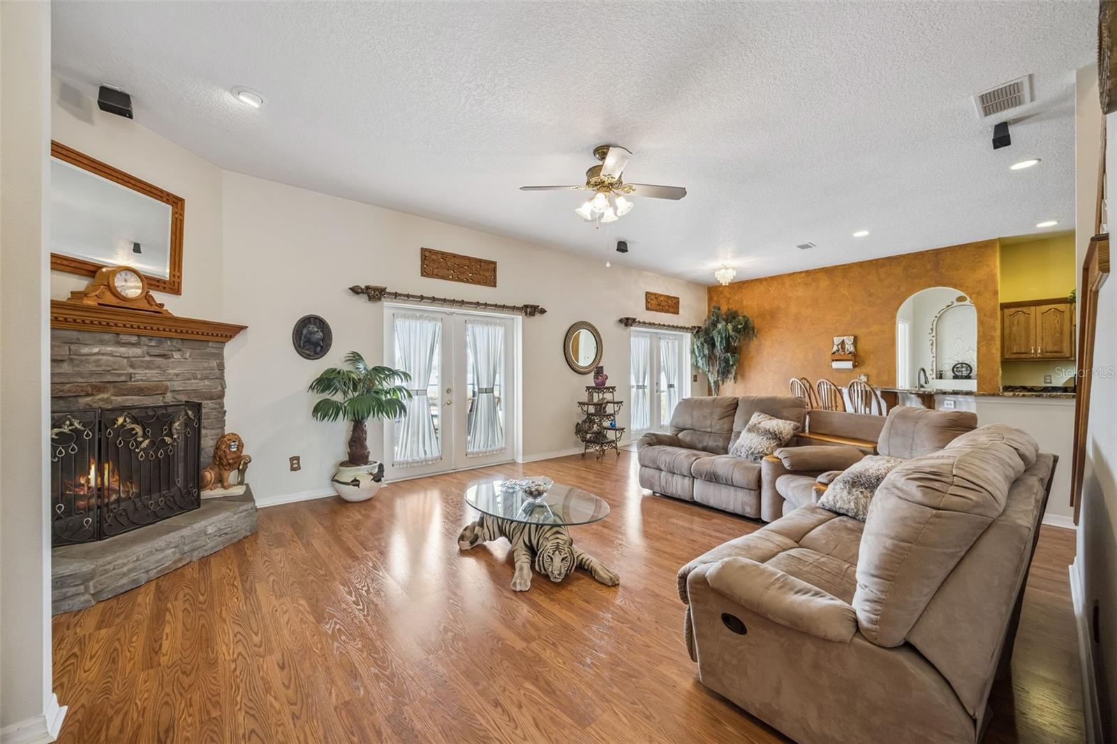 Image 12 of 42 For 3001 Canoe Creek Road