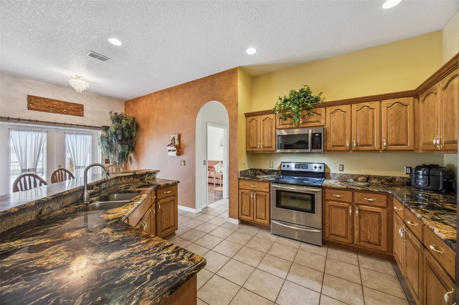 Image 13 of 42 For 3001 Canoe Creek Road