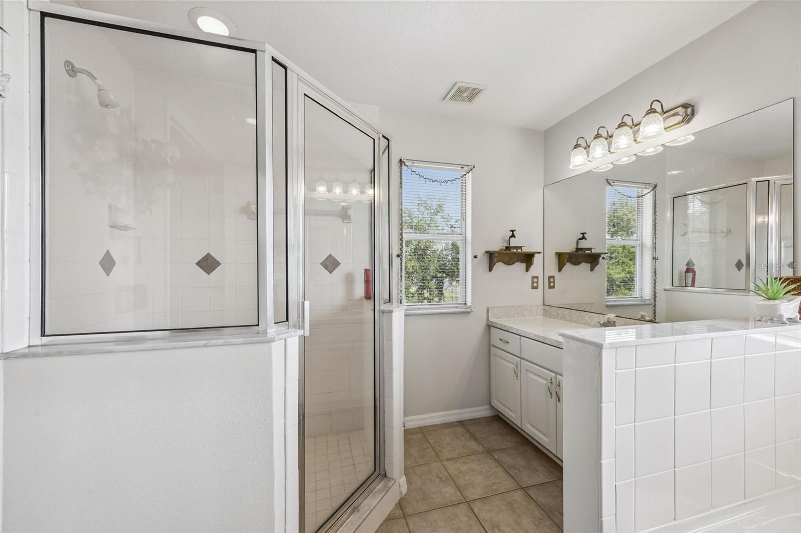 Image 24 of 42 For 3001 Canoe Creek Road