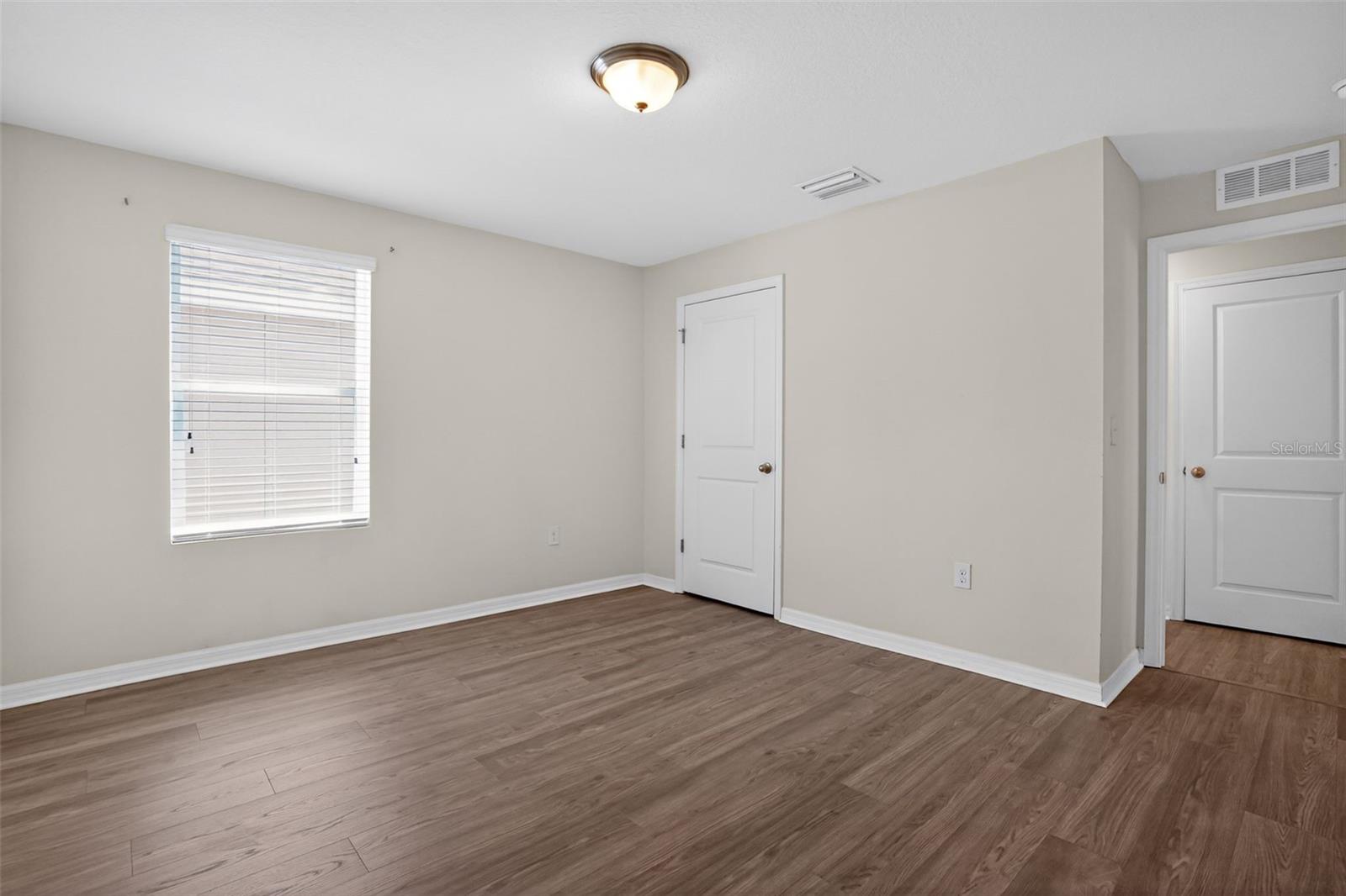 Image 24 of 38 For 11406 Warren Oaks Place