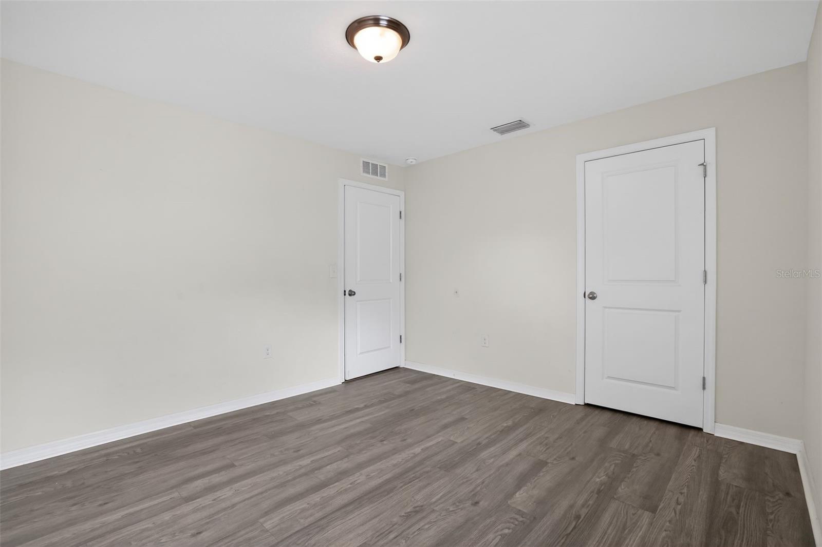 Image 25 of 38 For 11406 Warren Oaks Place