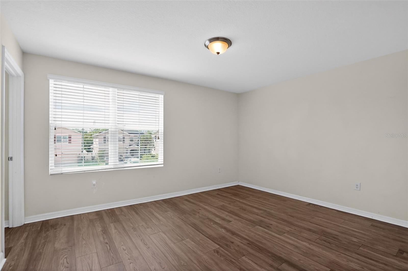 Image 7 of 38 For 11406 Warren Oaks Place