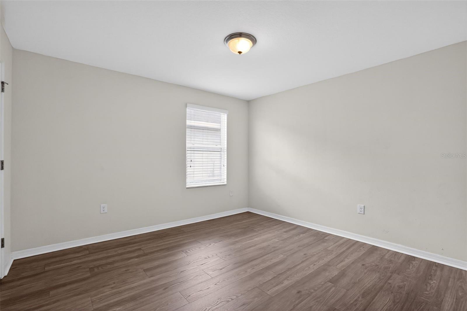 Image 8 of 38 For 11406 Warren Oaks Place