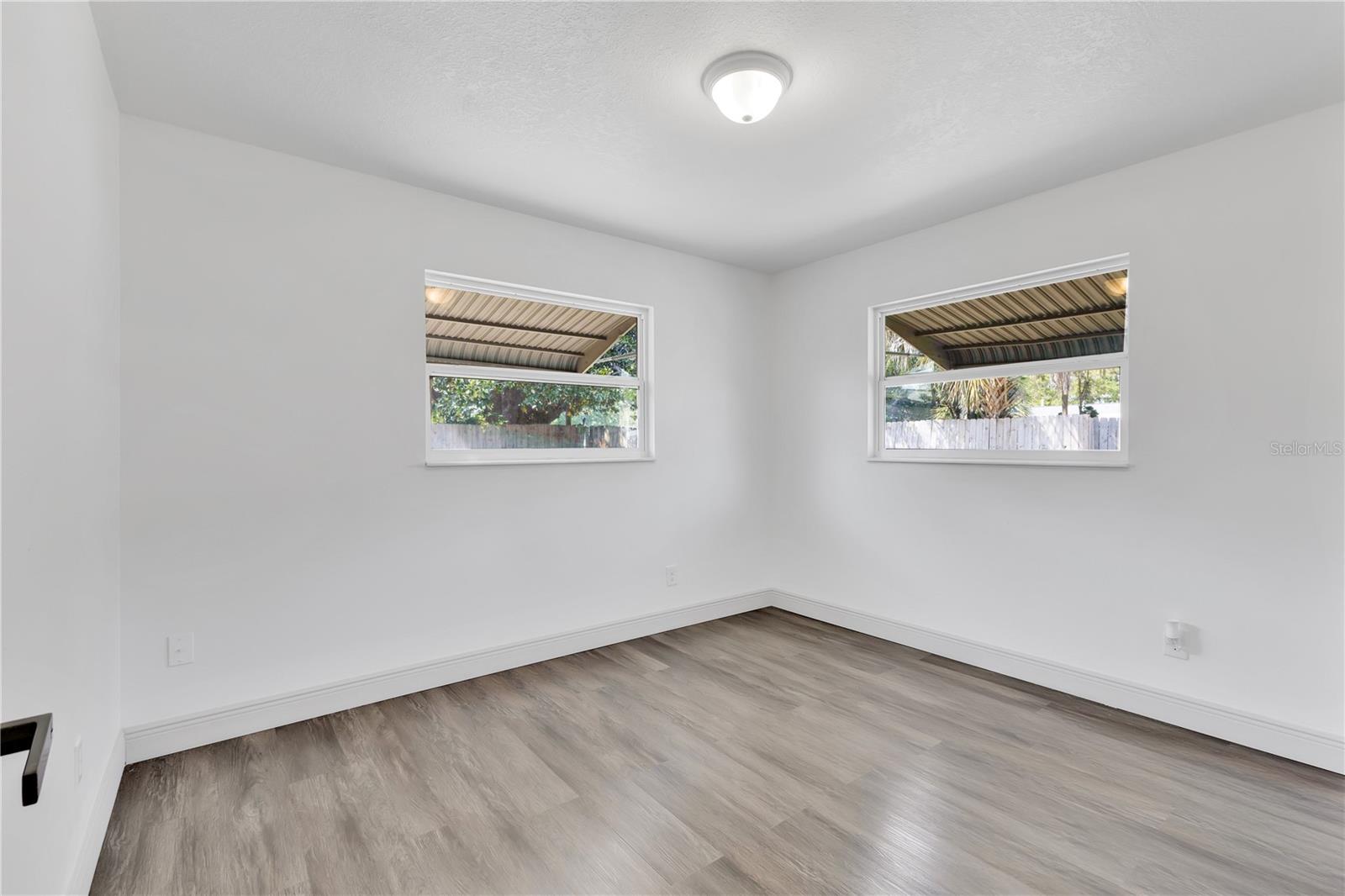 Image 15 of 30 For 1326 Stetson Court