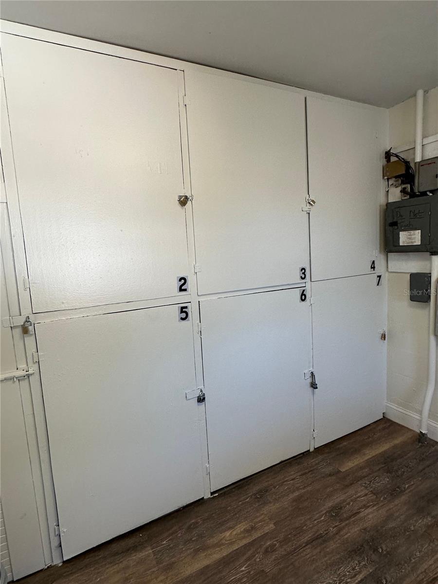 Image 12 of 17 For 500 75th Avenue N 4