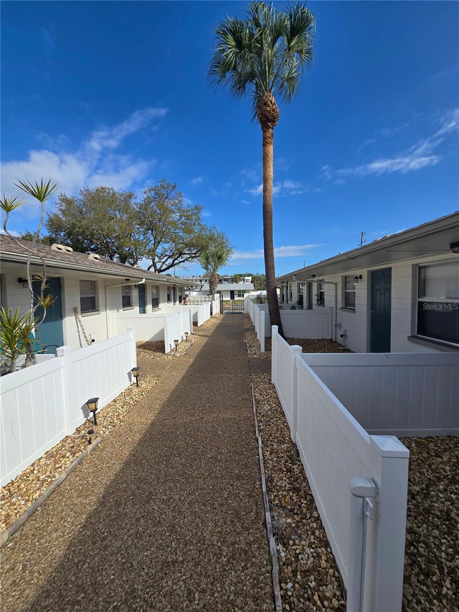 Image 15 of 17 For 500 75th Avenue N 4