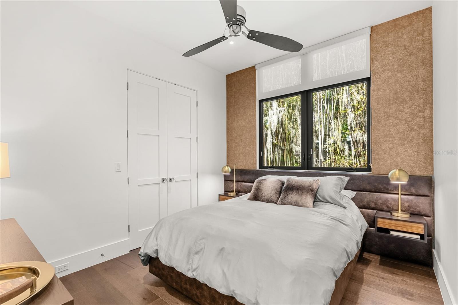 Image 36 of 59 For 5210 Oak Island Road