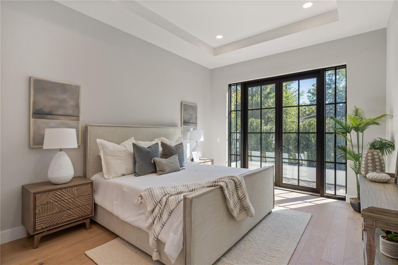 Image 15 of 41 For 785 Phelps Avenue