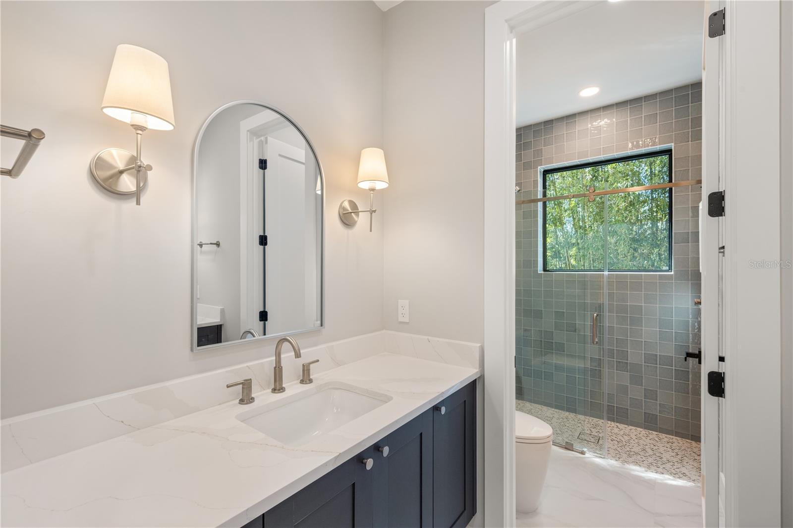 Image 23 of 41 For 785 Phelps Avenue