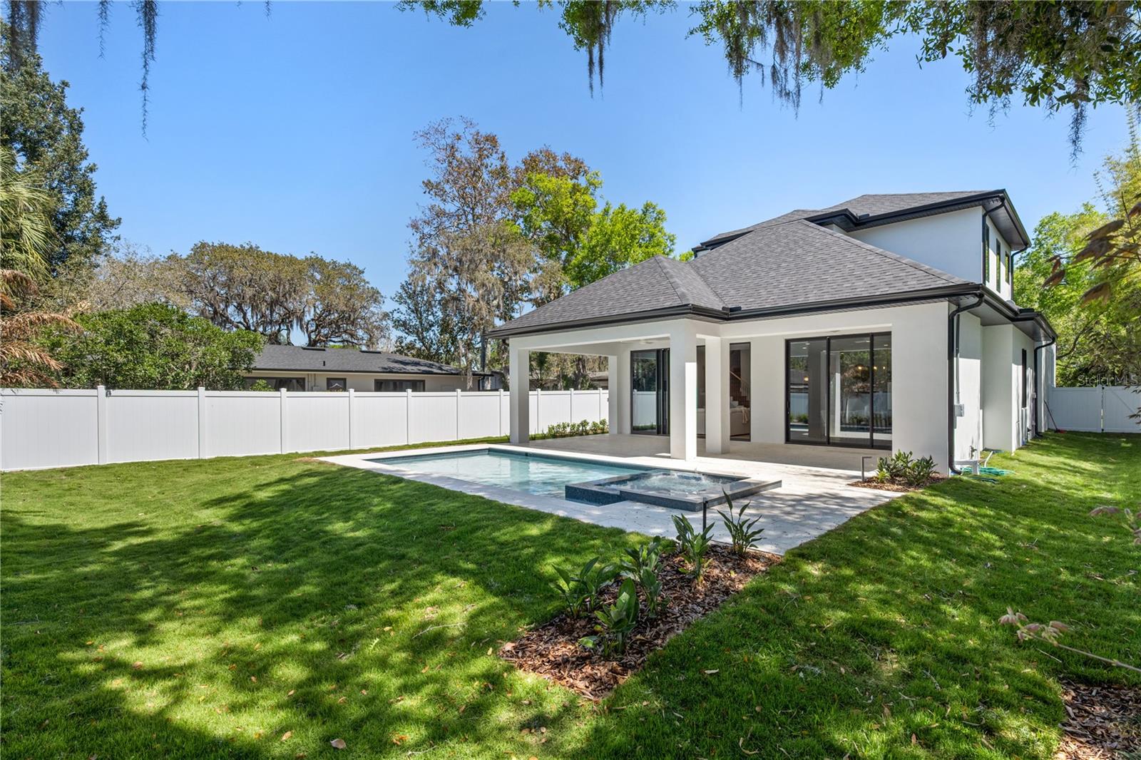 Image 31 of 41 For 785 Phelps Avenue