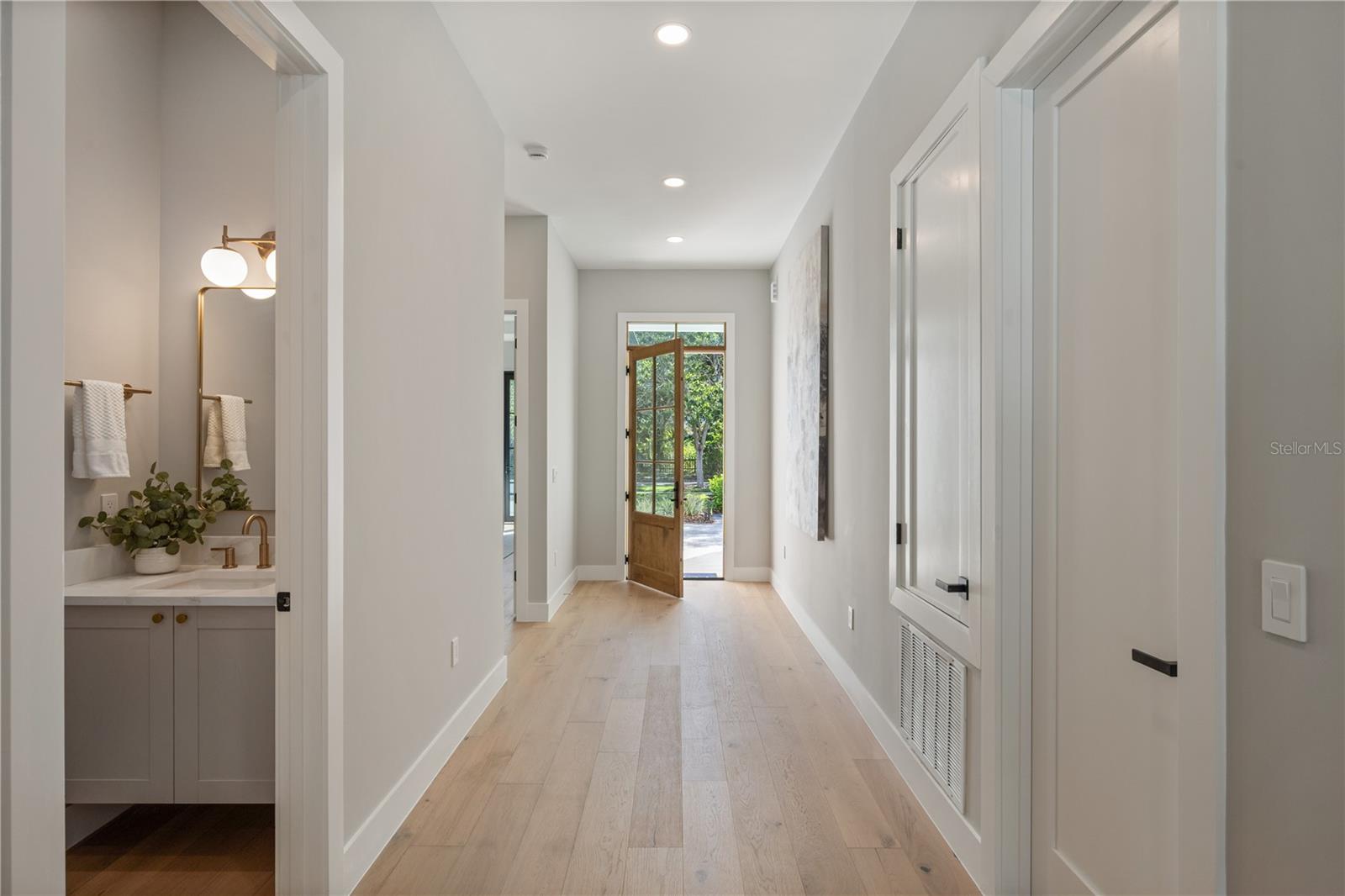 Image 4 of 41 For 785 Phelps Avenue