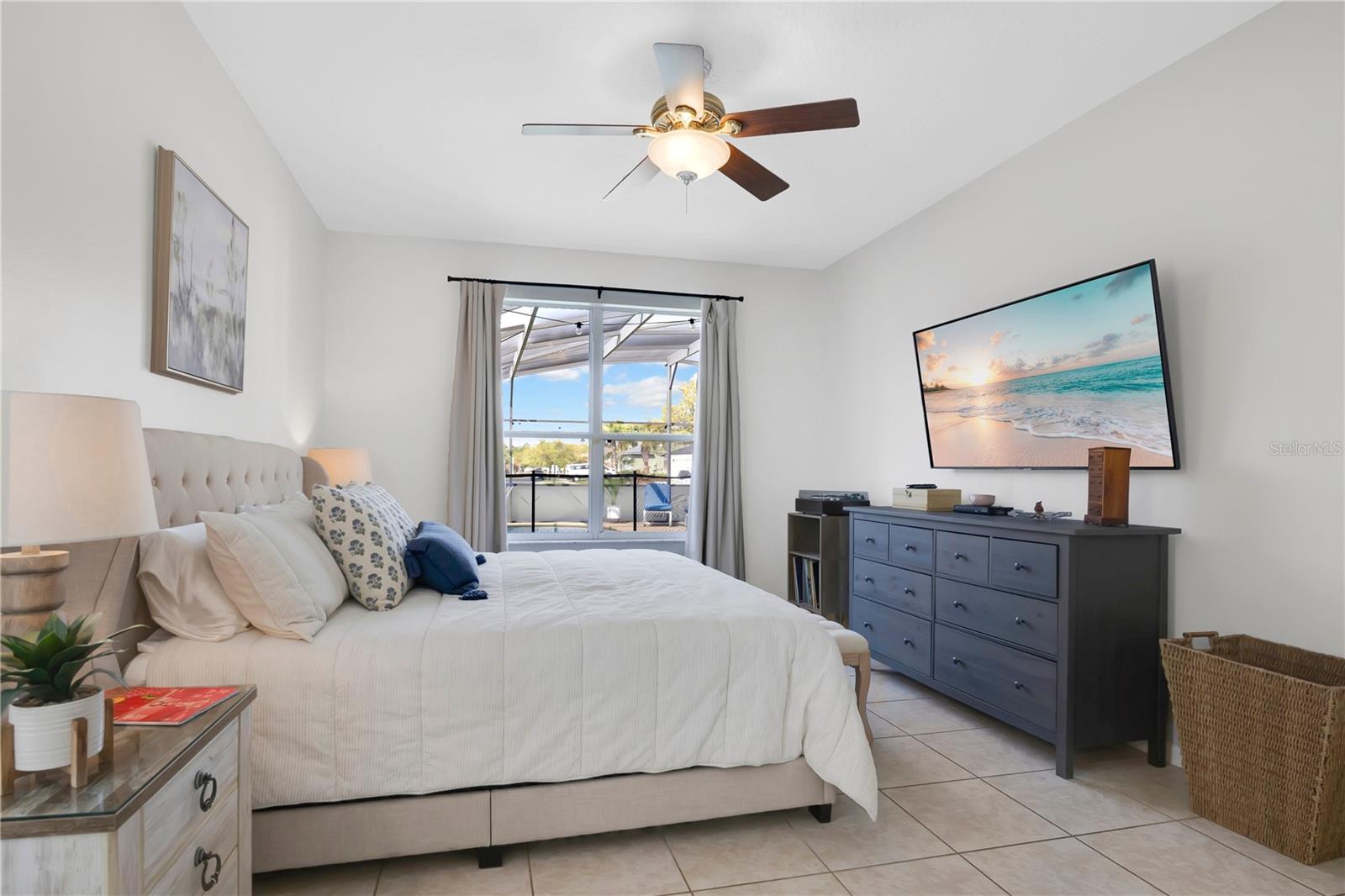 Image 19 of 45 For 152 Castaway Beach Way