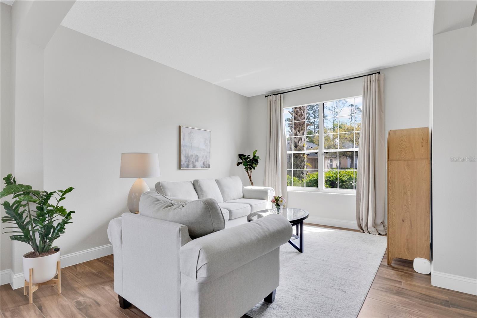 Image 6 of 45 For 152 Castaway Beach Way