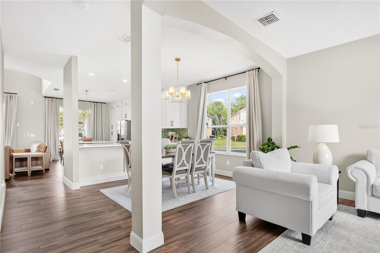 Image 7 of 45 For 152 Castaway Beach Way