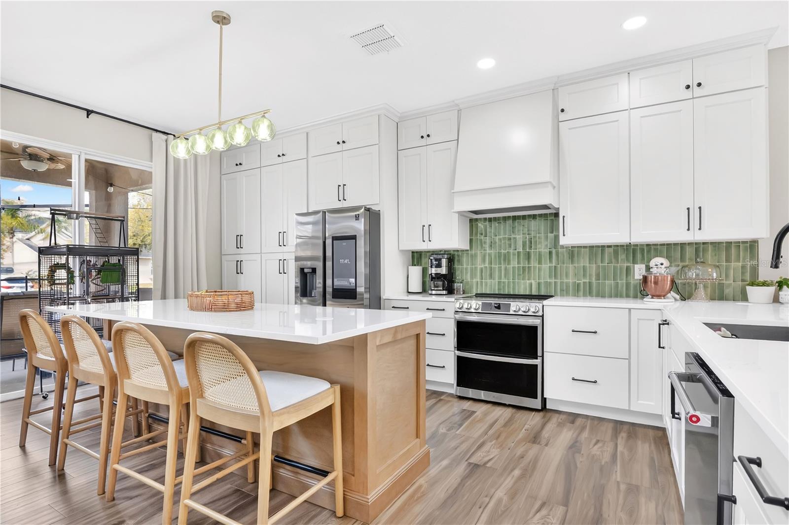 Image 9 of 45 For 152 Castaway Beach Way