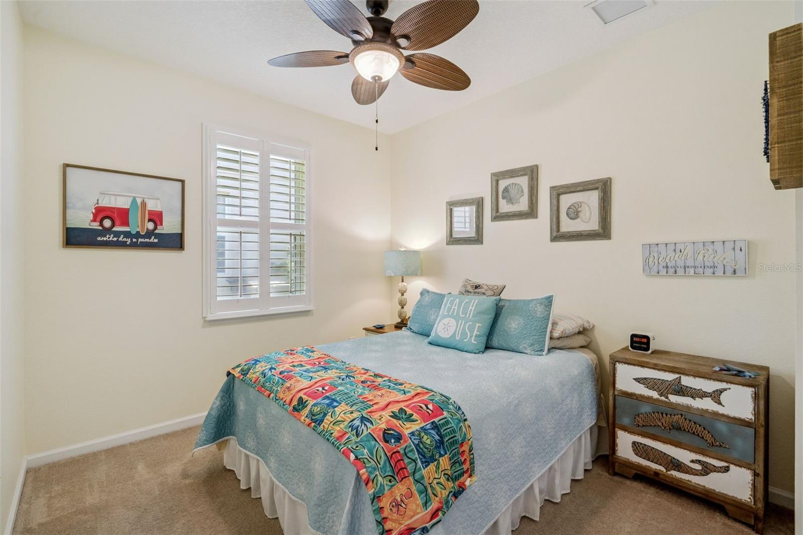 Image 16 of 41 For 525 Gunston Ct