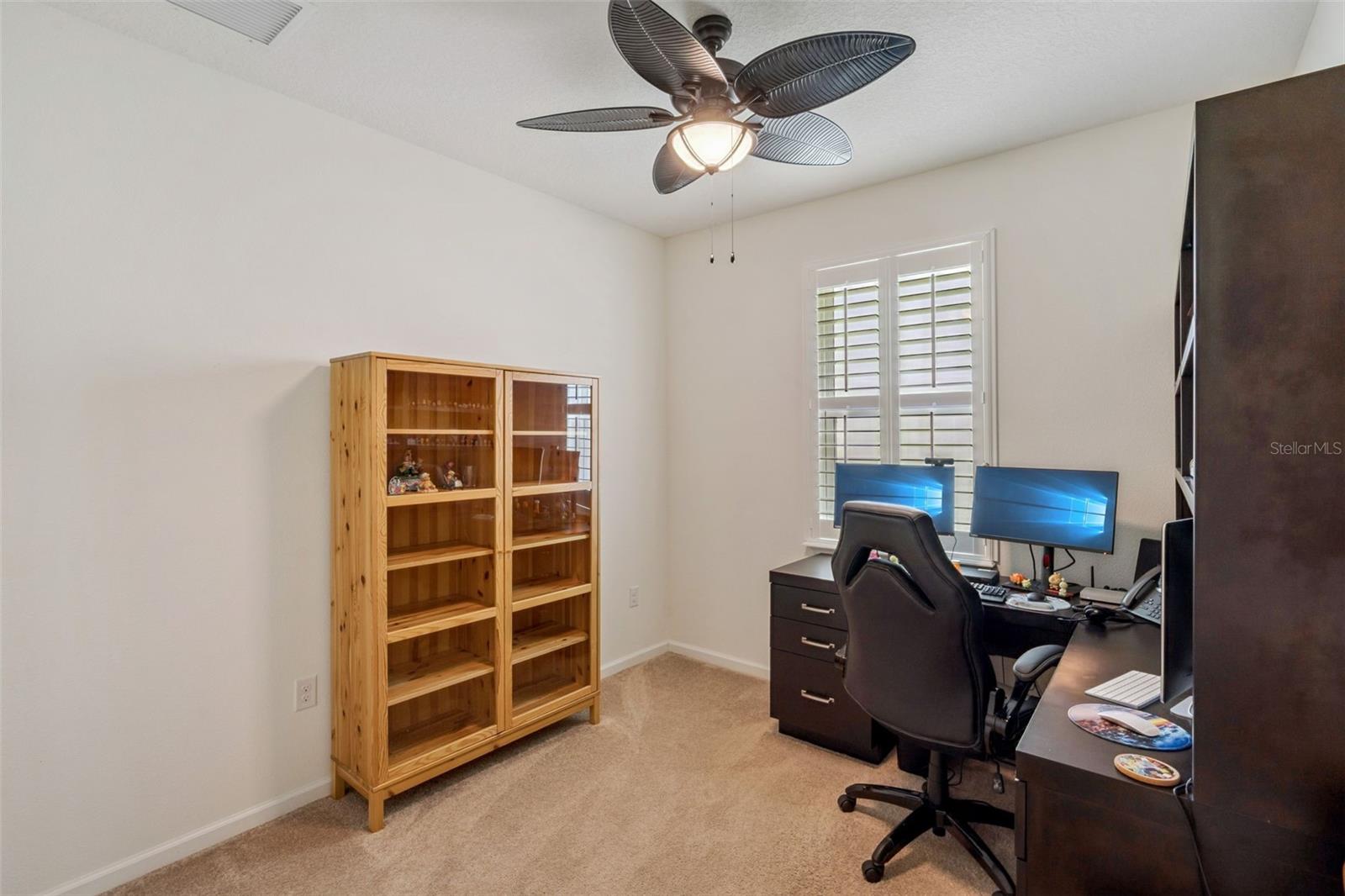 Image 18 of 41 For 525 Gunston Ct