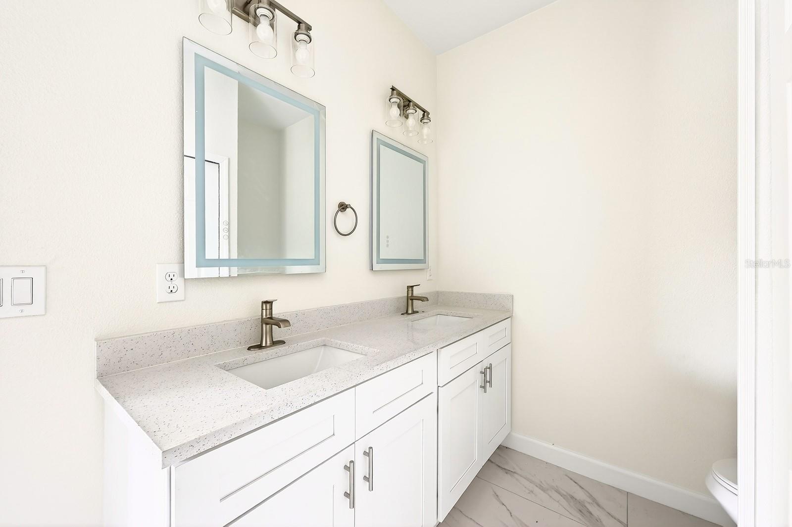 Image 11 of 23 For 702 Lucky Street