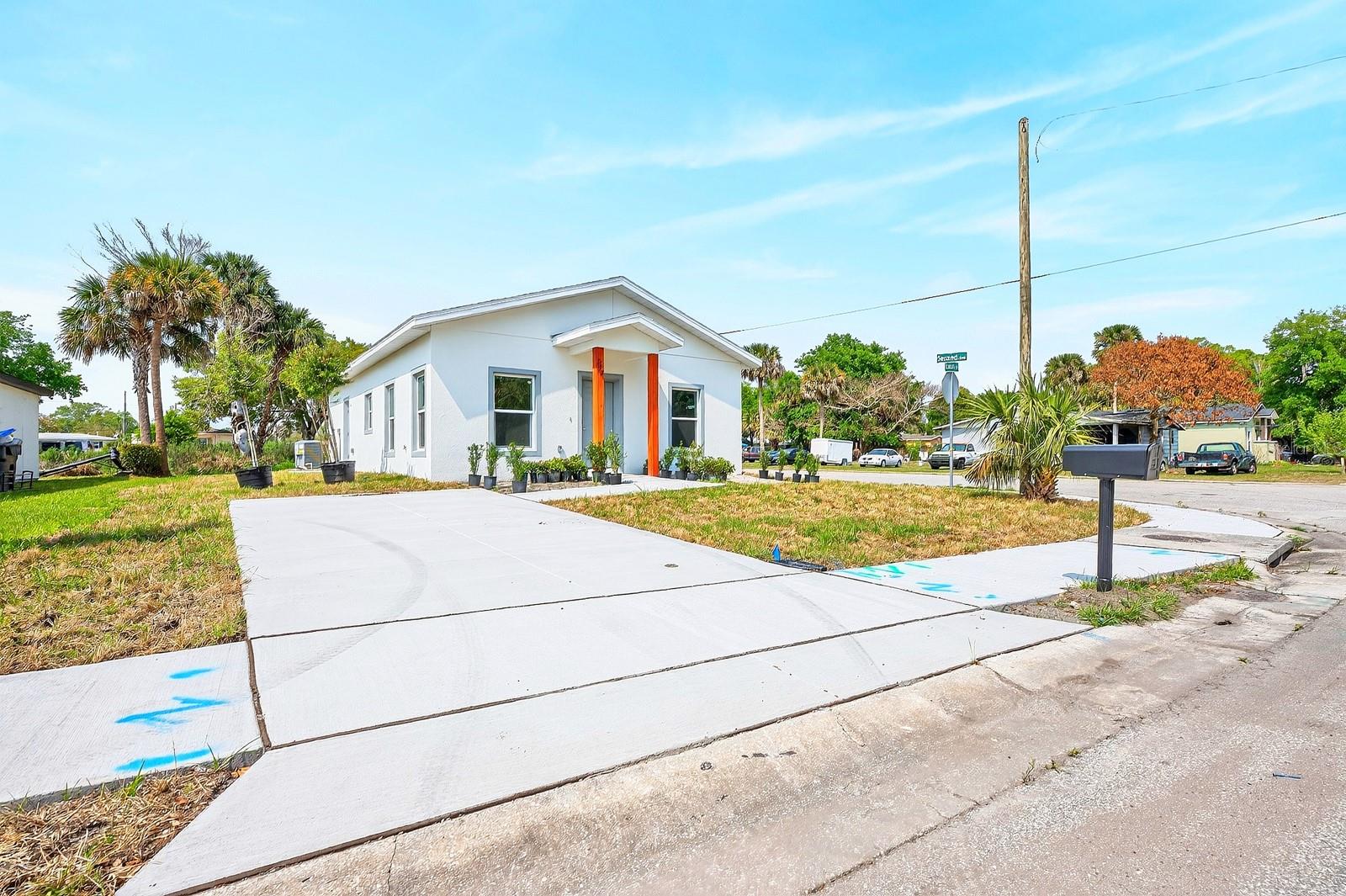 Image 16 of 23 For 702 Lucky Street