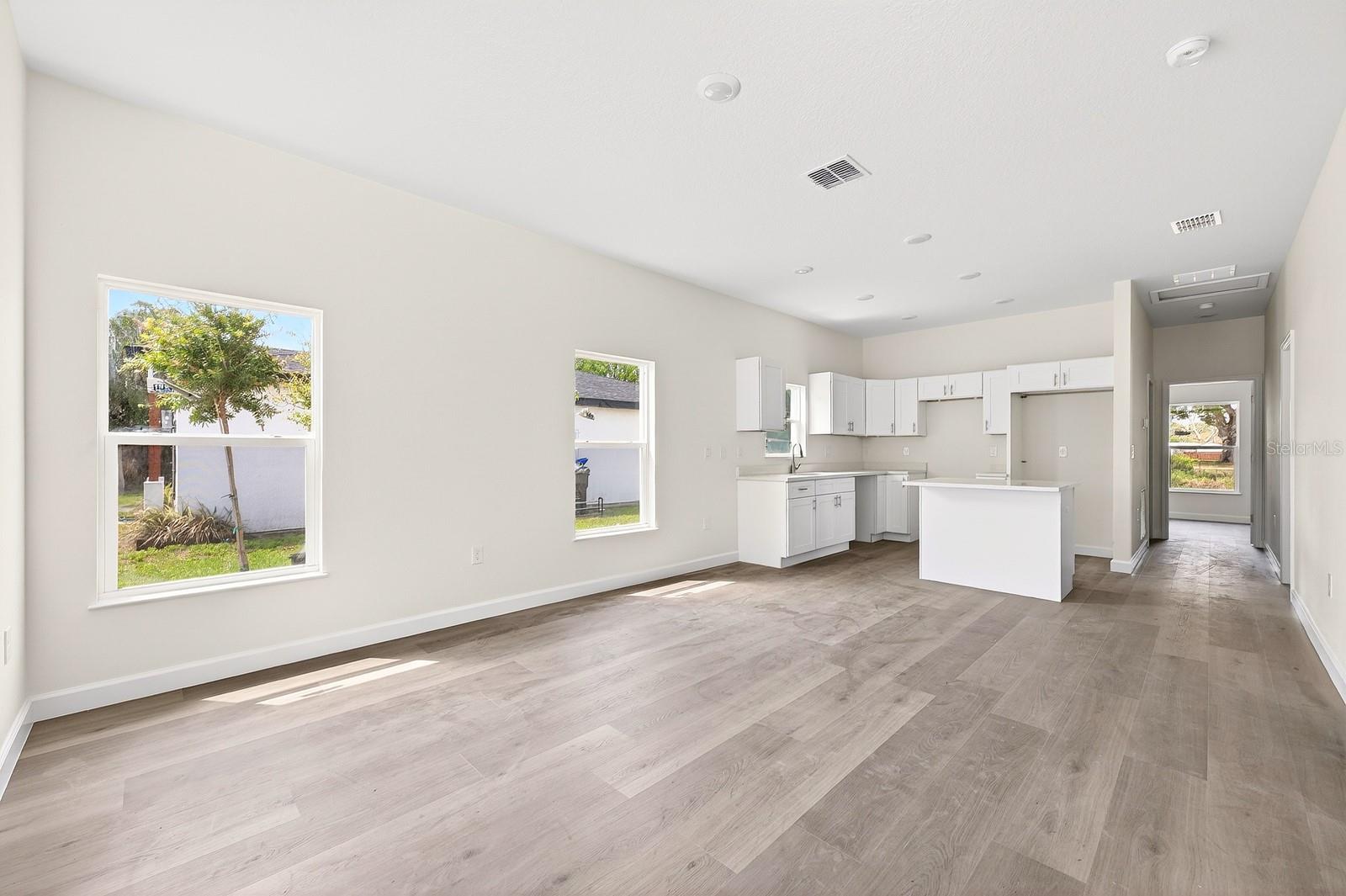 Image 19 of 23 For 702 Lucky Street