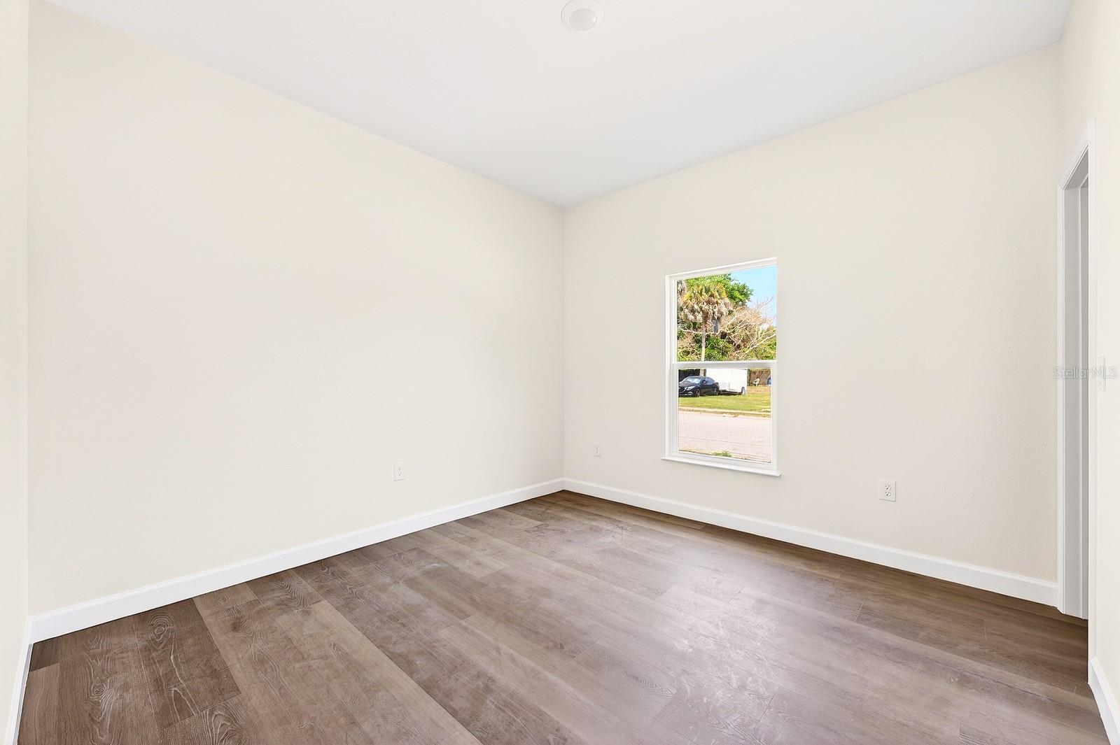 Image 23 of 23 For 702 Lucky Street