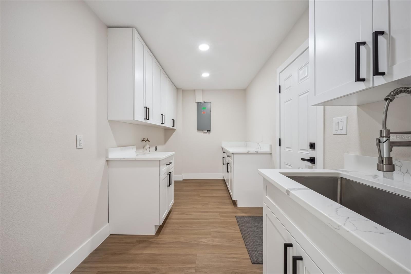 Image 10 of 43 For 1450 Hilltop Drive