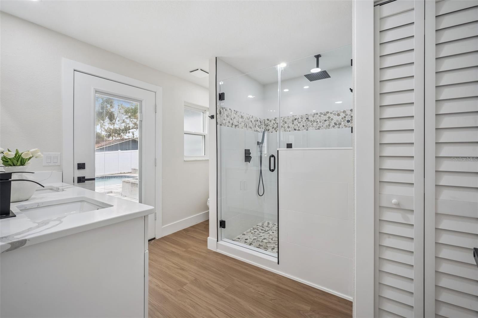 Image 17 of 43 For 1450 Hilltop Drive