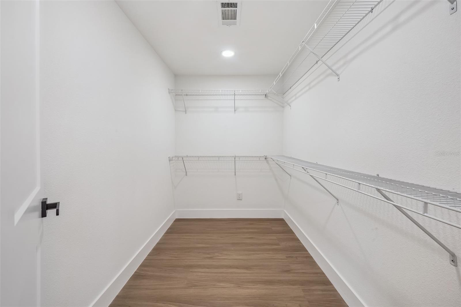 Image 18 of 43 For 1450 Hilltop Drive